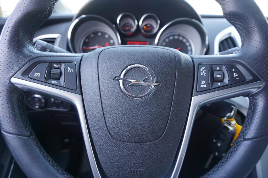 Opel Astra sports tourer 1.4 turbo sport airco / cruise / navi / elektr. ra