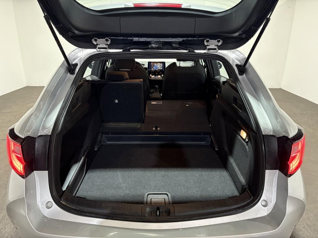 Toyota Corolla Touring Sports 2.0 hybrid first ed.