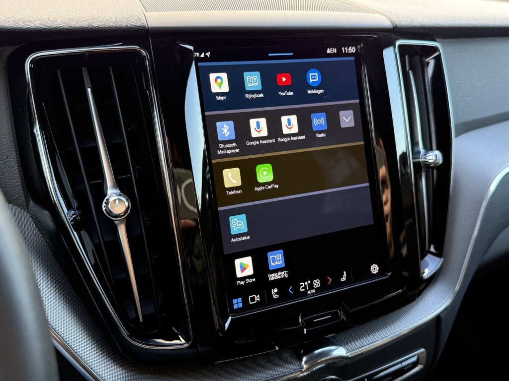 Volvo XC60 t8 455pk recharge plus dark| panodak| adap.cruise| trekhaak| ca