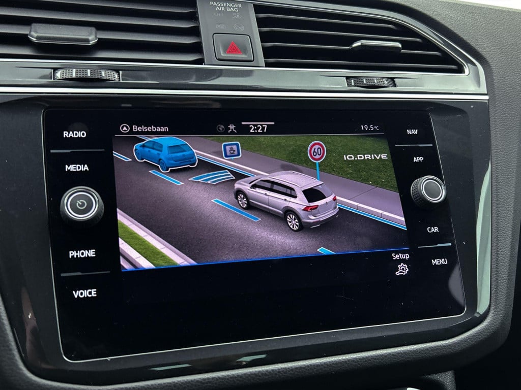 Volkswagen Tiguan 1.5 tsi r-line | automaat | lmv | panorama dak | climate 