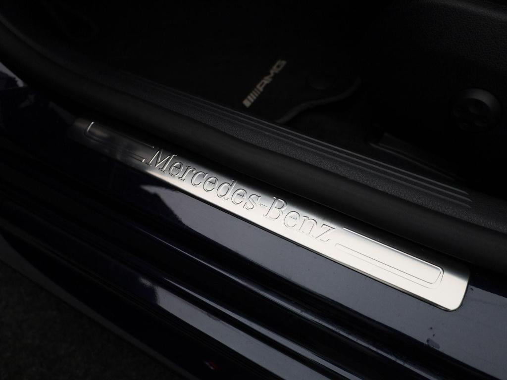 Mercedes-Benz C-Klasse 180 amg line | automaat | panoramadak | trekhaak | v