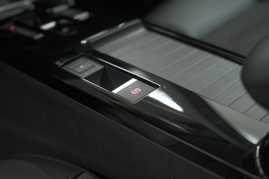 Citroen Ë-c4 feel pack 50 kwh | camera | head-up display | navigatie | park