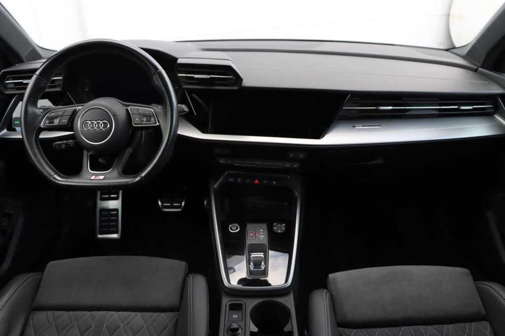 Audi A3 sportback 40 tfsi e s edition 204pk s-tronic
