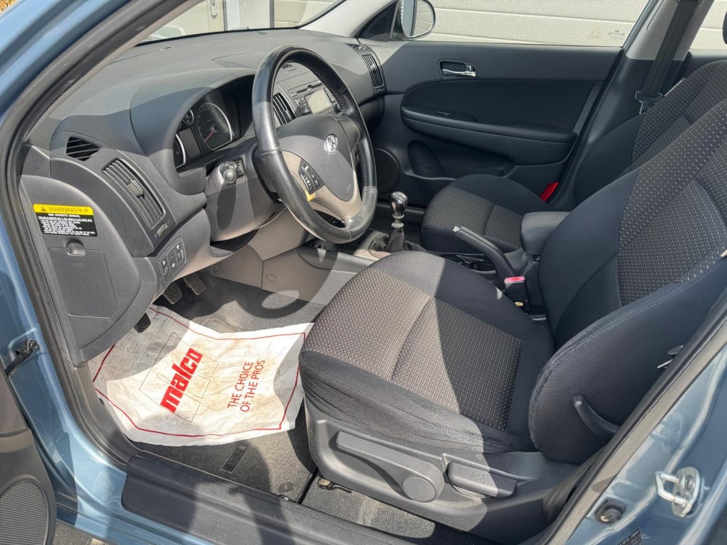 Hyundai I 30 1.6i dynamic luxe/156.000/nap/vol jaar apk/airco