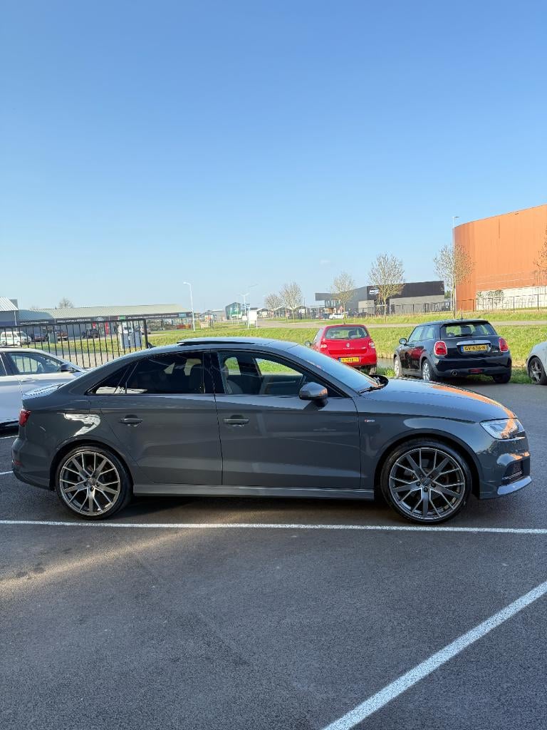 Audi A3 limousine 1.4 tfsi cod sport 3x s line edition