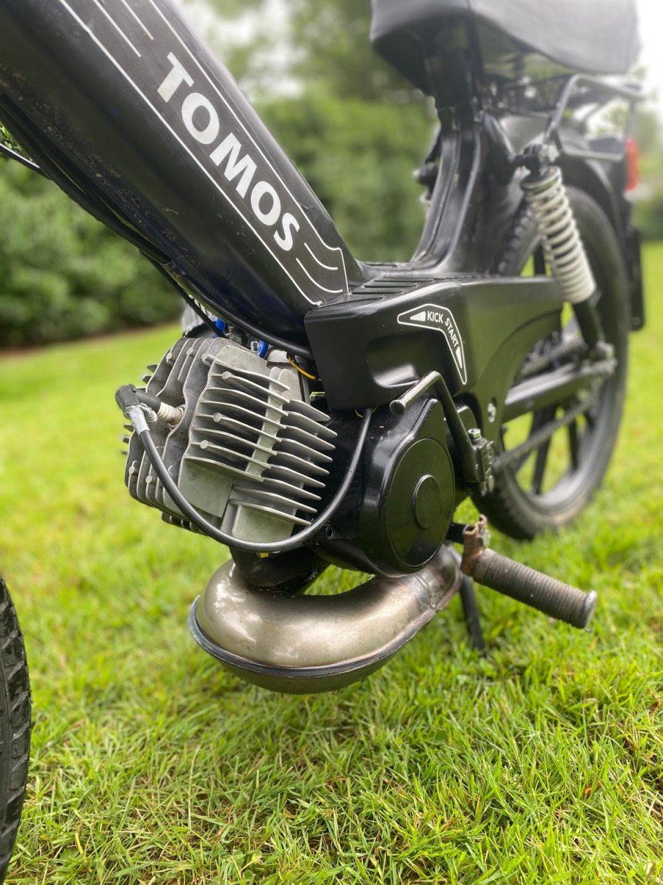 Tomos