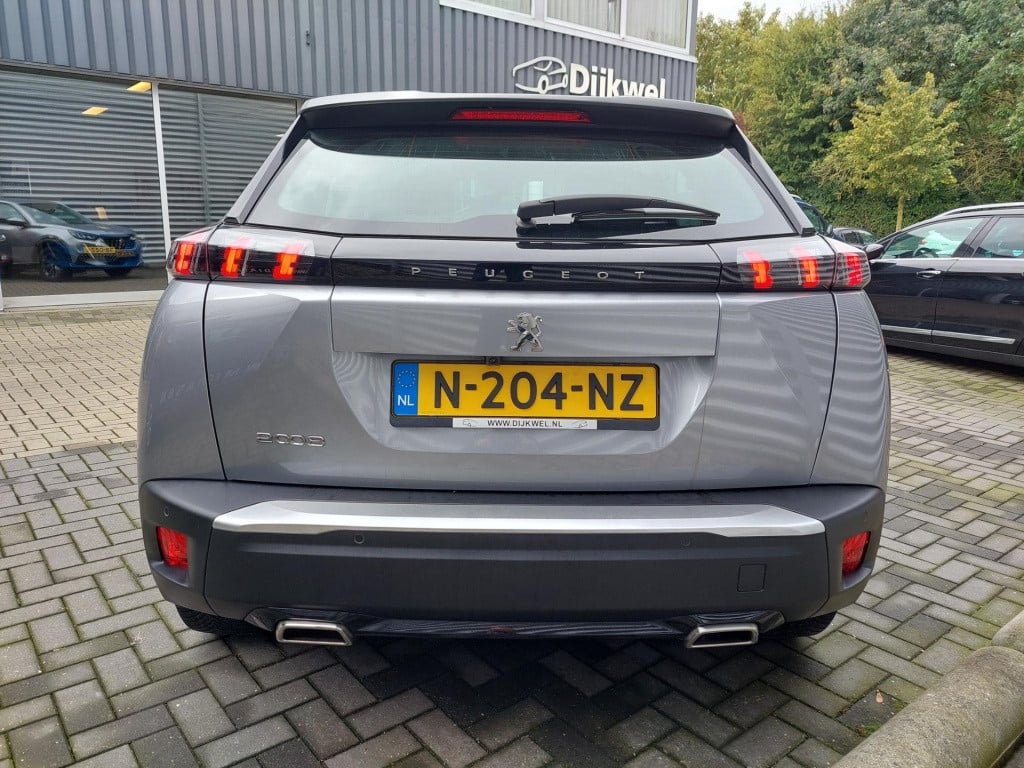 Peugeot 2008 suv 1.2 130 eat8 automaat active pack nav/cam