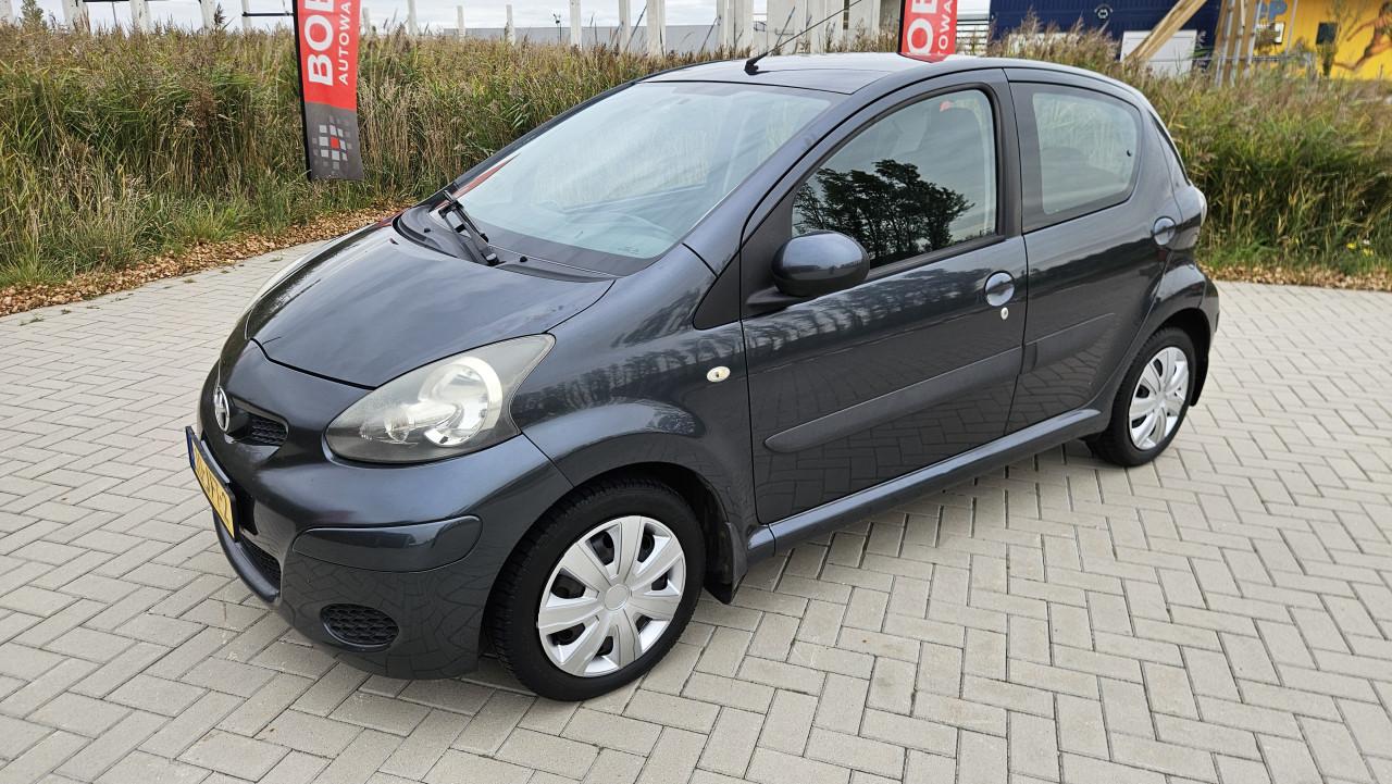 Zuinige TOYOTA AYGO 5drs Comfort AIRCO / NL AUTO  / 94.286 km / 1:23