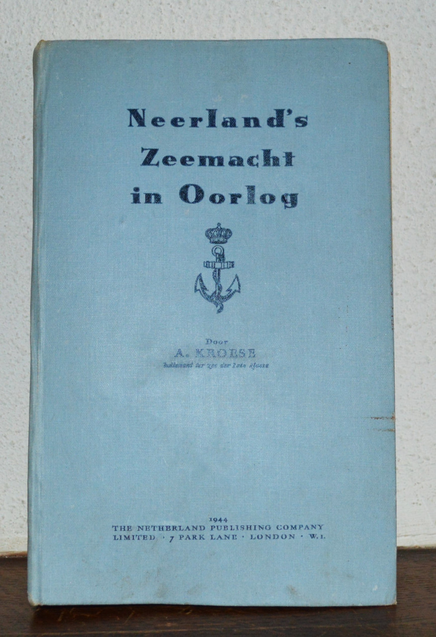 Boek Neerland's zeemacht in oorlog, 1944