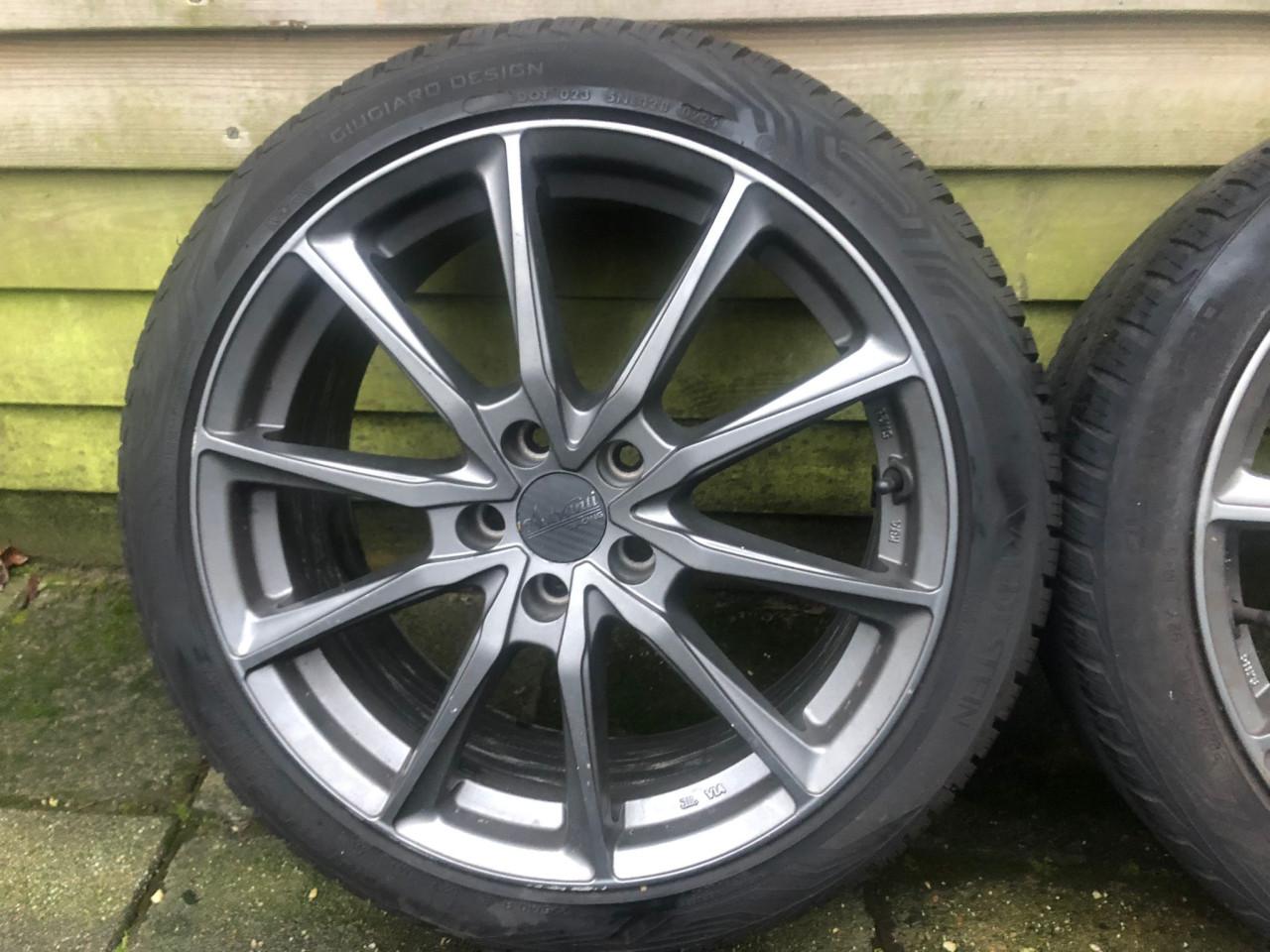 Sportvelgen met banden