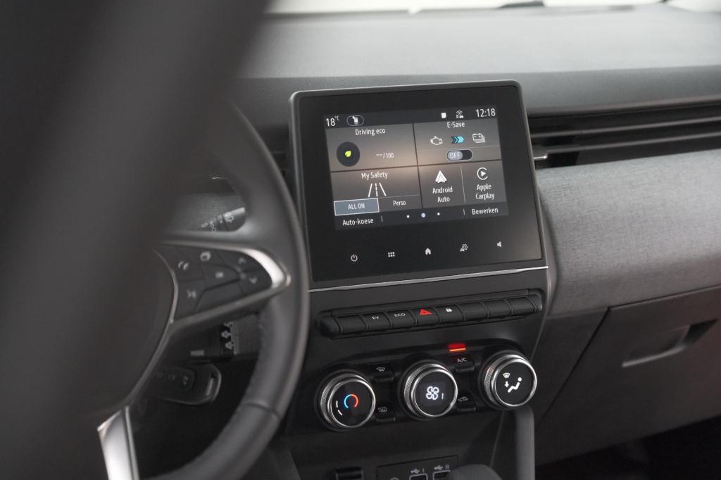 Renault Clio 1.6 e-tech full hybrid 145 evolution holland edition | apple c