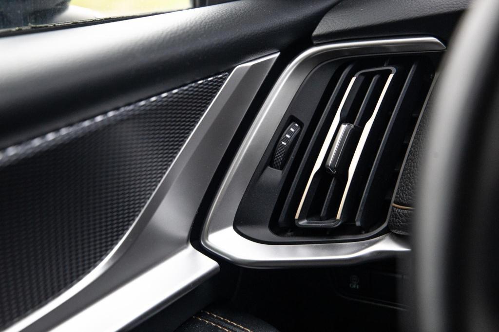 Mazda Cx-60 2.5 e-skyactiv phev homura stoelverwarming / carplay / dealer a