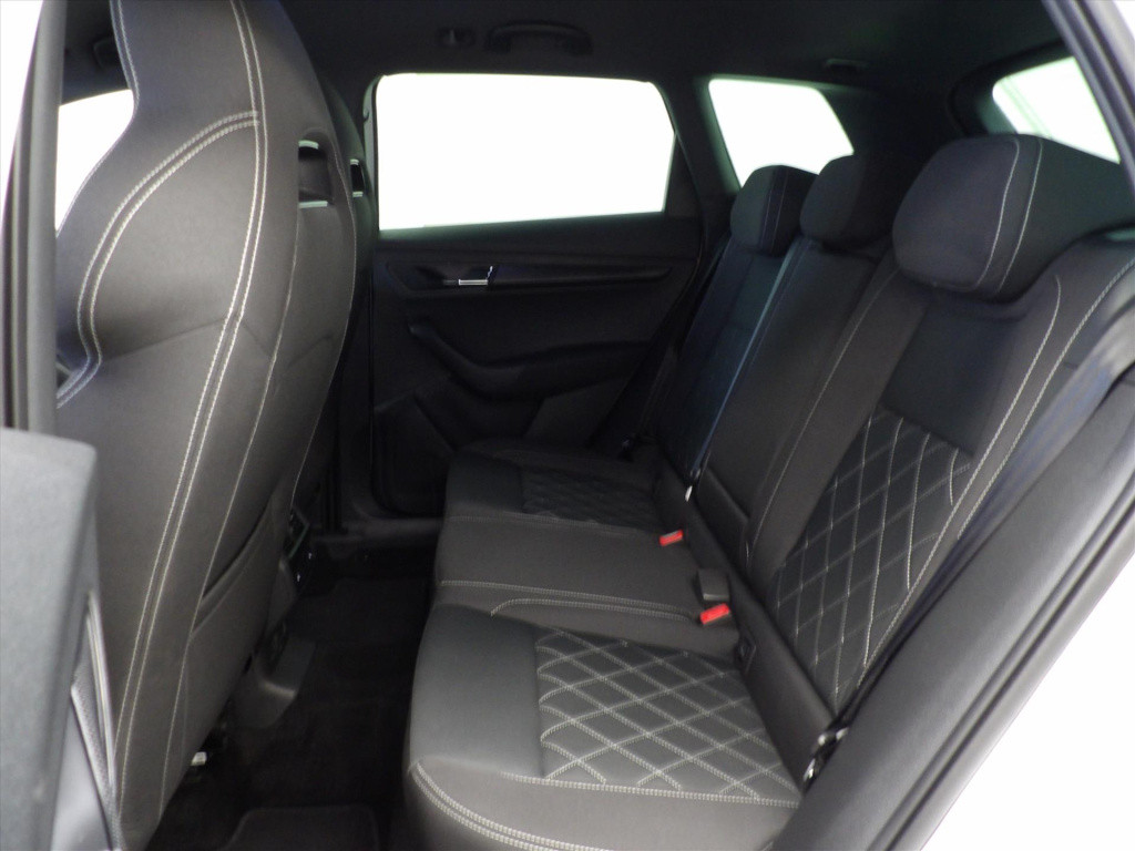 Skoda Karoq 1.5 tsi greentech act150pk sportline business