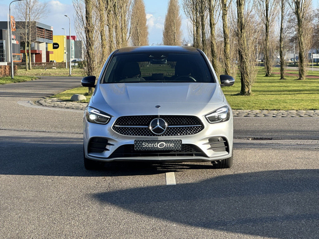 Mercedes-Benz B-Klasse 200 amg line l distronic l panoramaschuifdak l mbux 