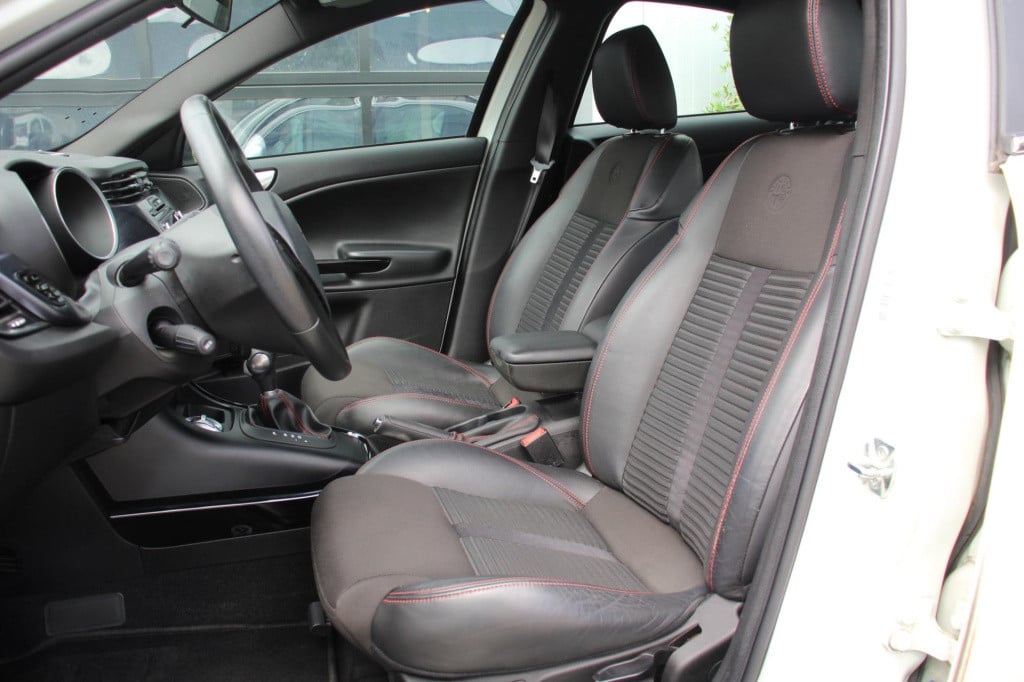 Alfa Romeo Giulietta 1.4 t turbo sportiva tct automaat - xenon - leder - st