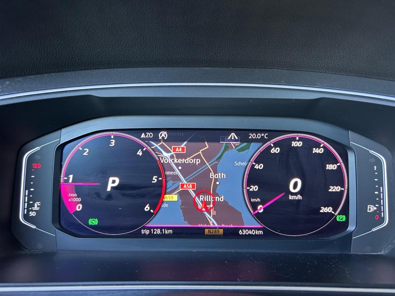 Volkswagen Tiguan 2.0 TDI 4Motion R-Line|CARPLAY|PANO|DSG|