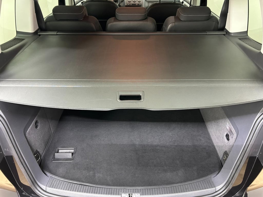 Volkswagen Touran occasion | airco | tweedehands volkswagen | stoelverwarmi