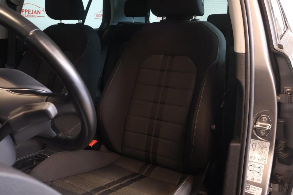 Volkswagen Golf 1.0 tsi connected series nl auto, carplay, all season bande