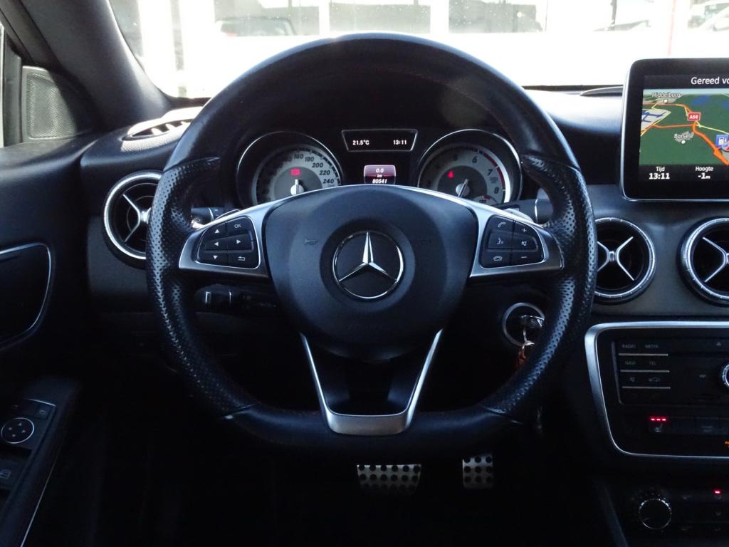 Mercedes-Benz Cla shooting brake 180 orangeart edition amg pakket