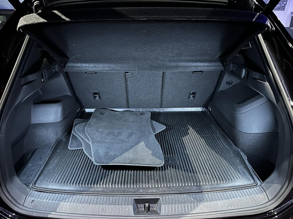 Volkswagen Tiguan 1.5 etsi r-line business *standkachel*pano*trekhaak*harma