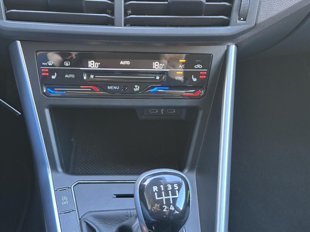 Volkswagen Polo 1.0 tsi 95pk life edition|navi| carplay|privacy glass| rijk