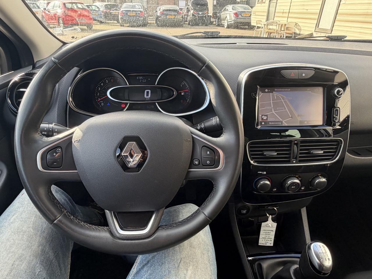 Renault Clio 1.2i Limited Bouwjaar 2018 NAP ! ! !