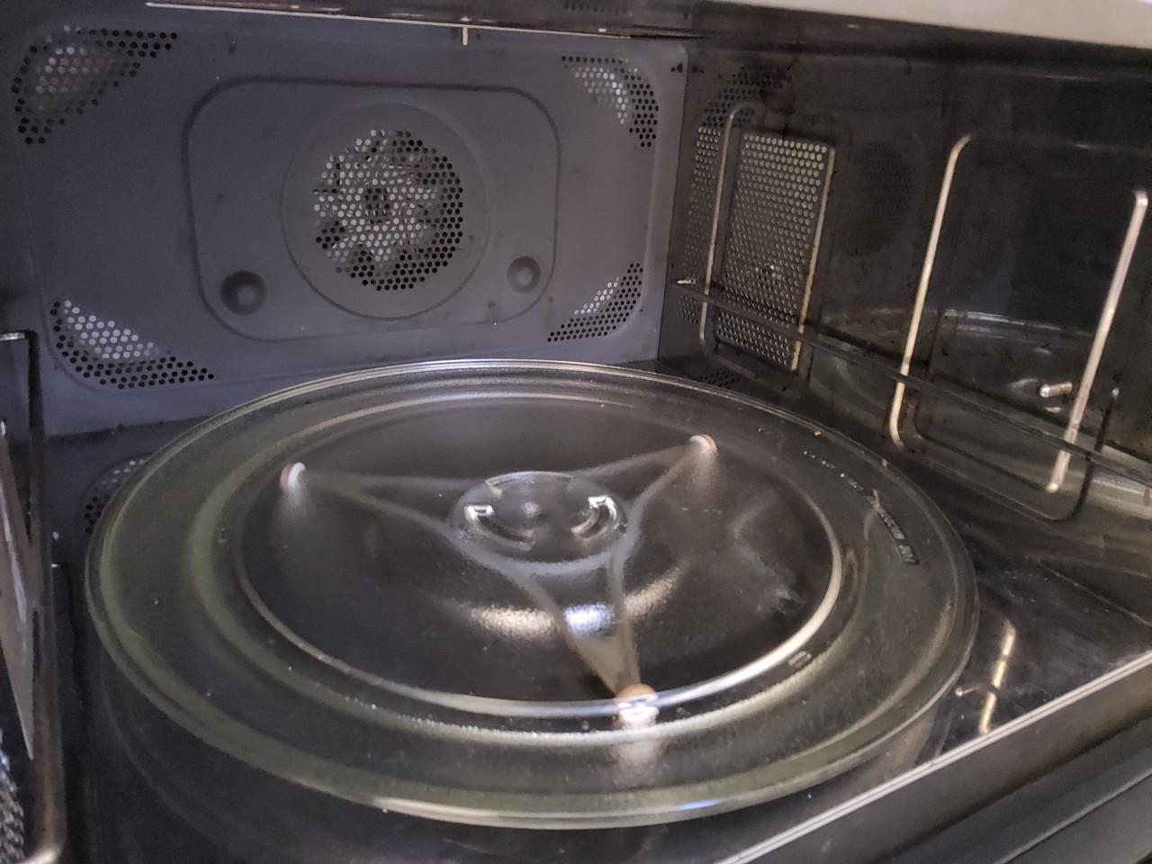 Whirlpool JT 368 SL vrijstaande combi-magnetron zilver