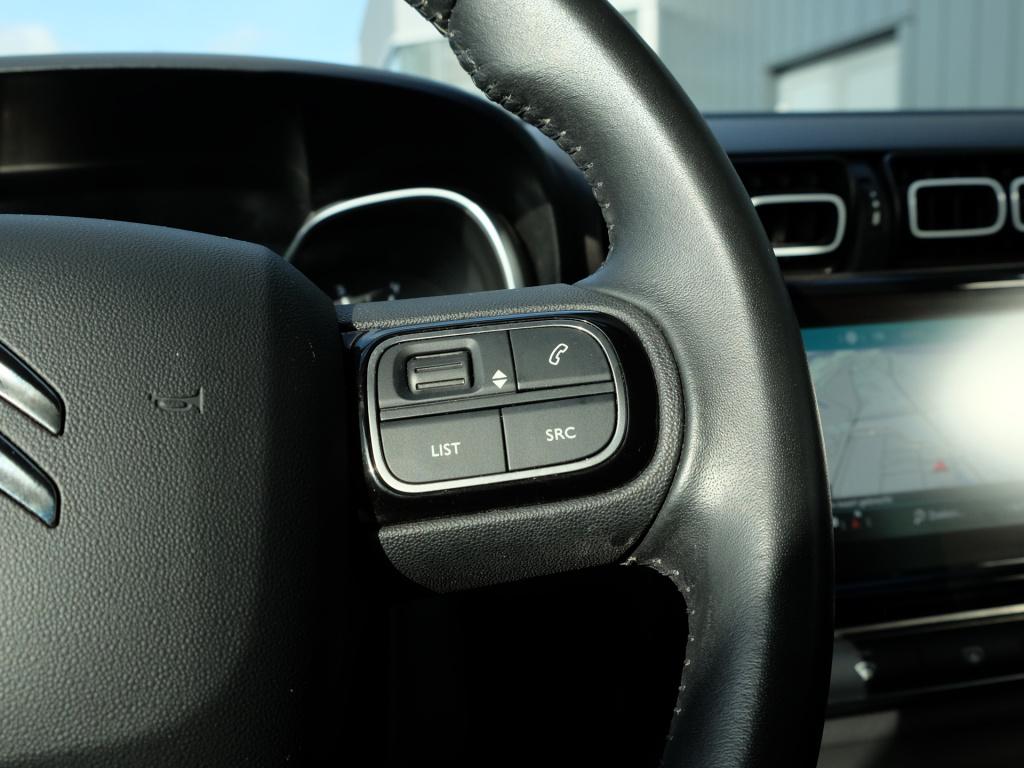 Citroen C3 Aircross 1.2 puretech 110pk shine | navigatie| parkeer sensoren 