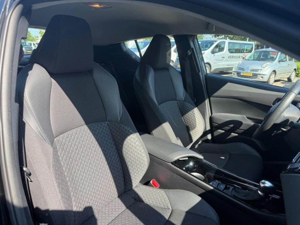 Toyota C-hr 1.8 hybrid dynamic