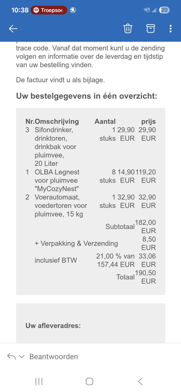 Voersilo en sifon-drinkbak