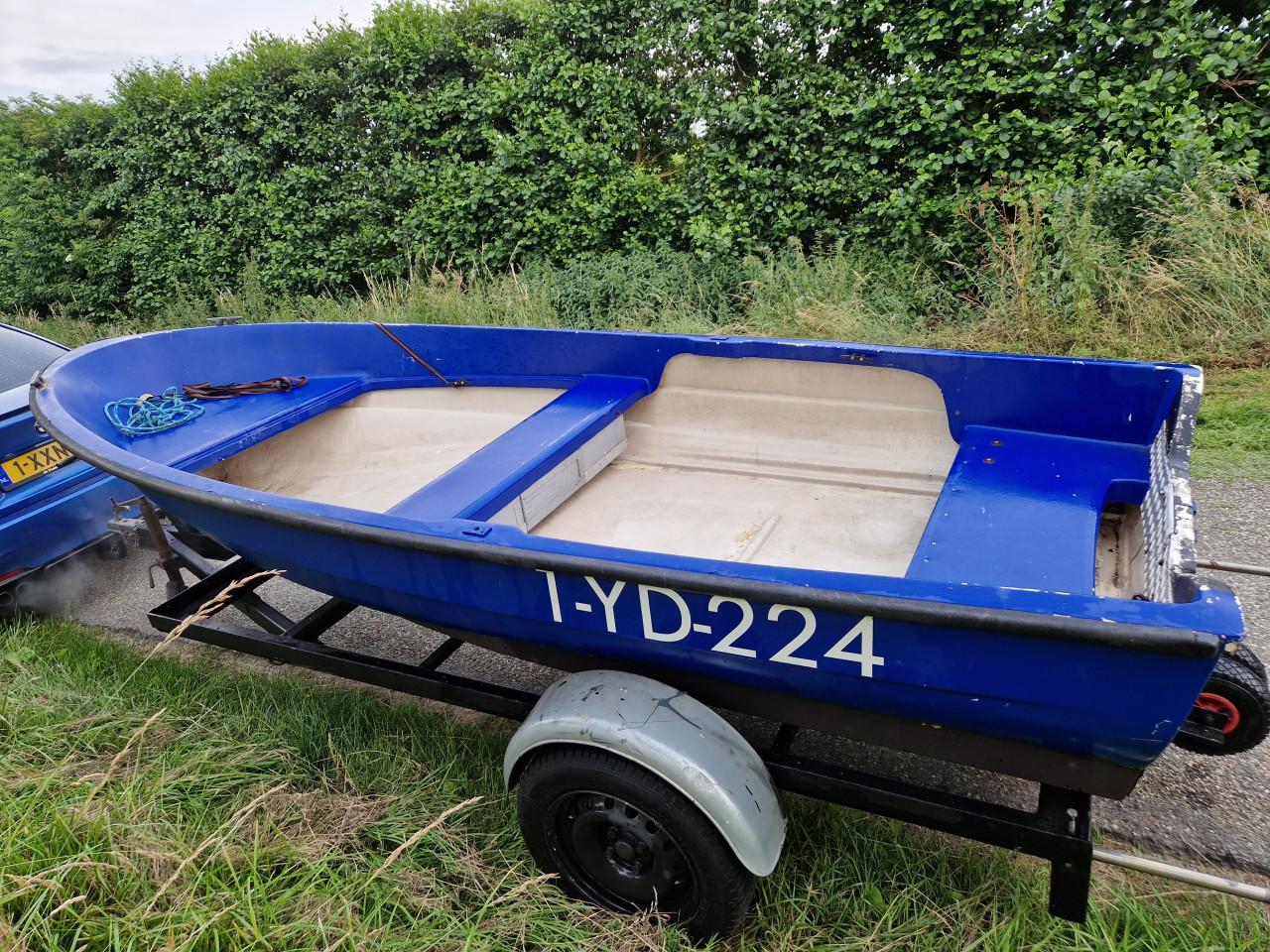 Elan 401 visboot tourboot inclusief trailer € 575,-