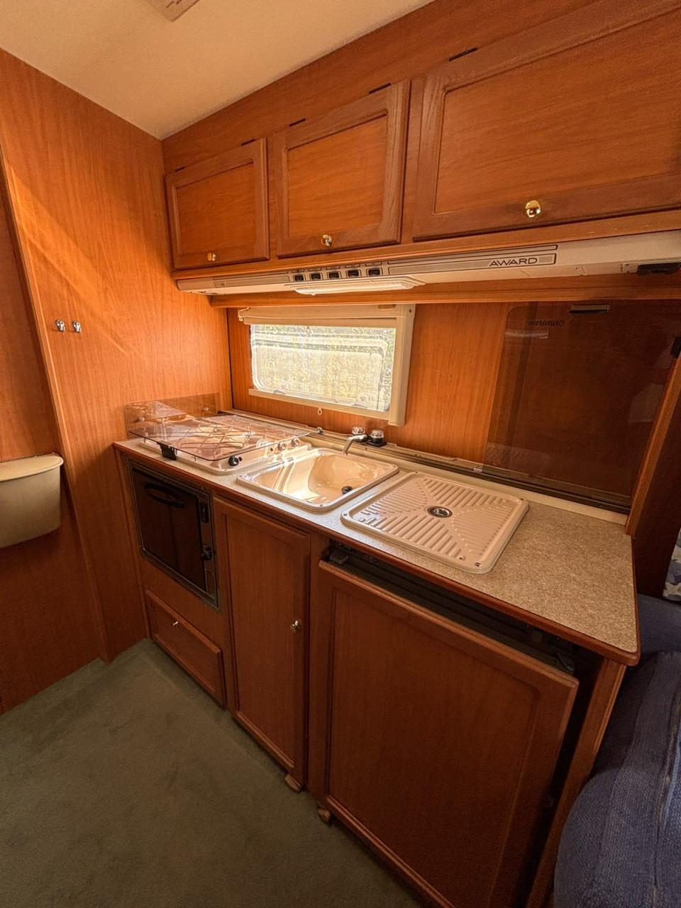 Caravan Award Transtar 8020