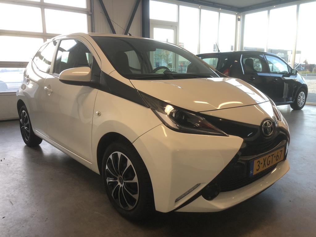 Toyota Aygo 1.0 vvt-i x-play