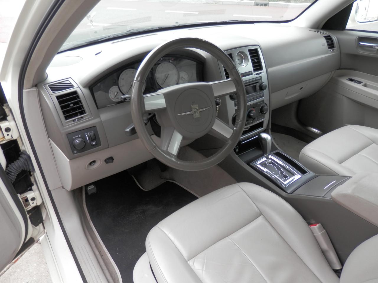 Auto Garant Biedt Aan: Chrysler 300c Special Edition