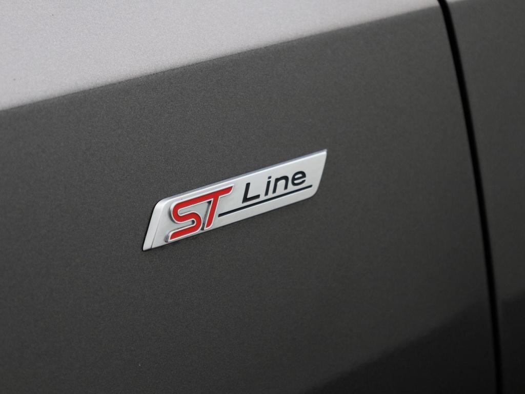 Ford Focus wagon 1.0 ecoboost hybrid st line x