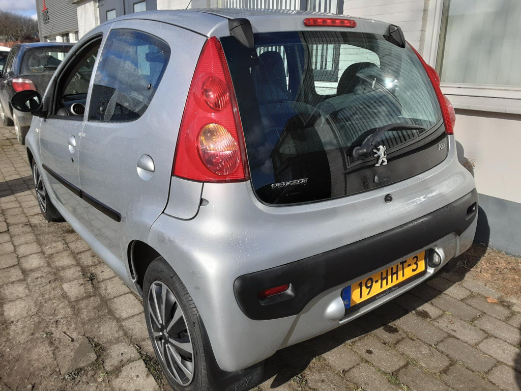 Peugeot 107 1.0-12v xs