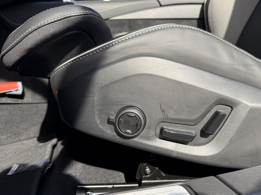 Volvo V60 t6 398pk recharge plus dark| adap.cruise| 360camera| trekaak