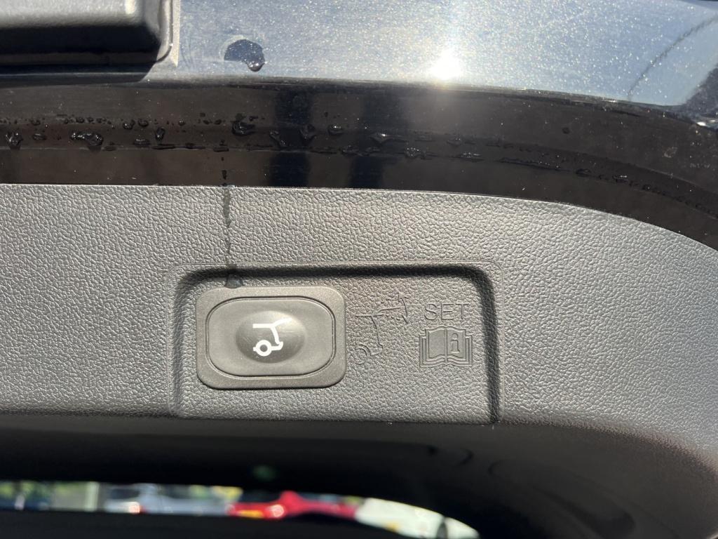 Ford Puma 1.0i ecoboost hybrid 125pk st-line x ,panodak , 19 inch , voorrui