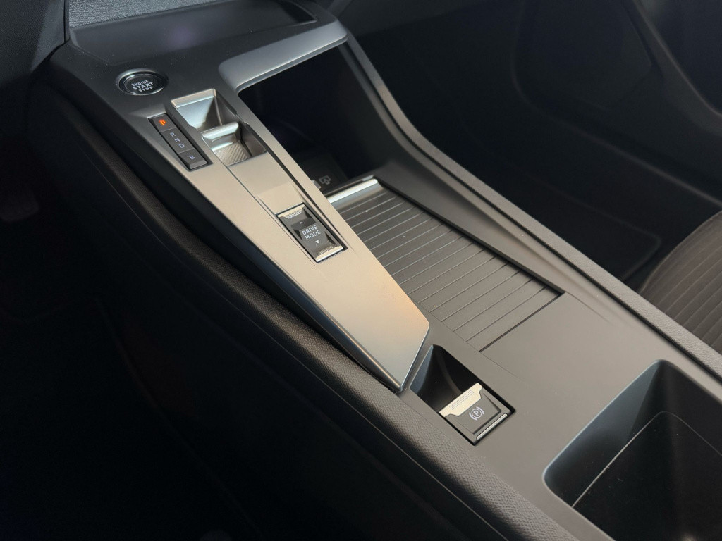 Peugeot 308 1.6 plug-in hybrid 180 active pack business