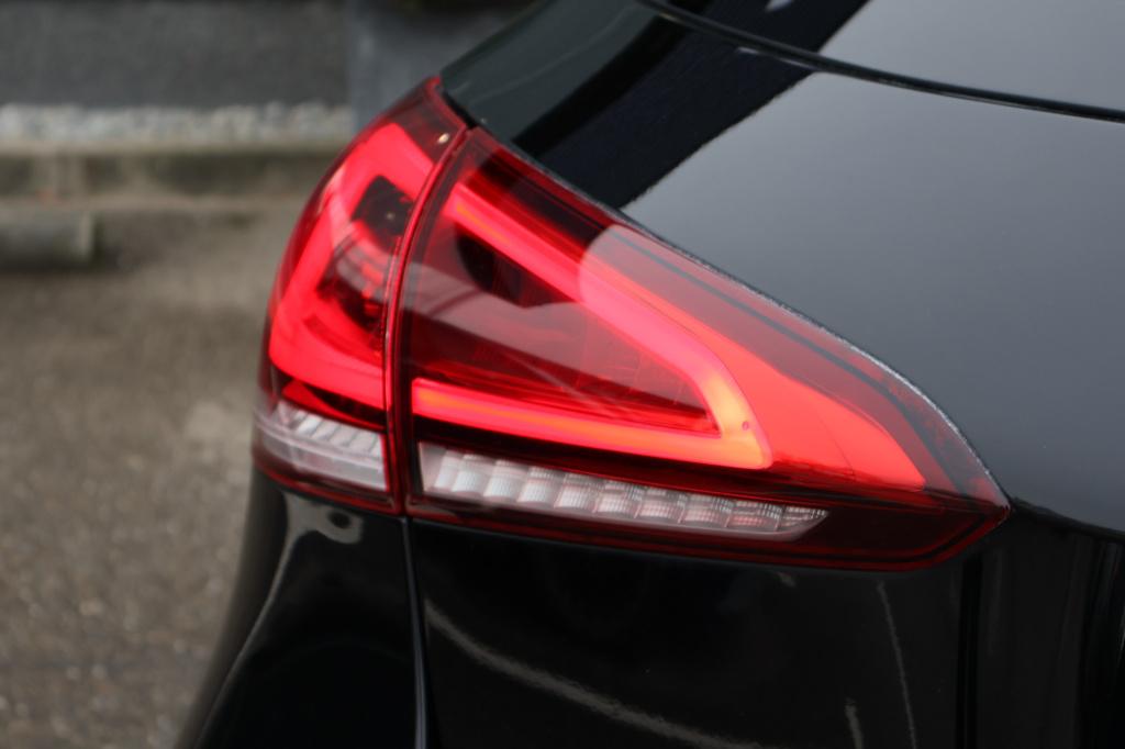 Mercedes-Benz A-Klasse 180 business solution amg i btw i automaat i camera 