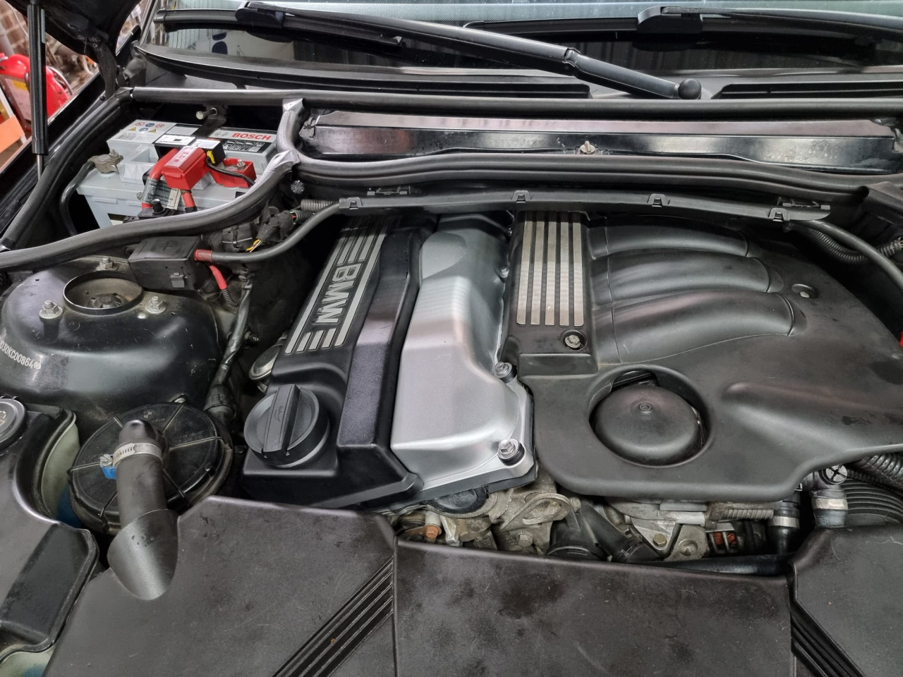 BMW 3-serie 2.0 I 318i AUT 2002 Zwart