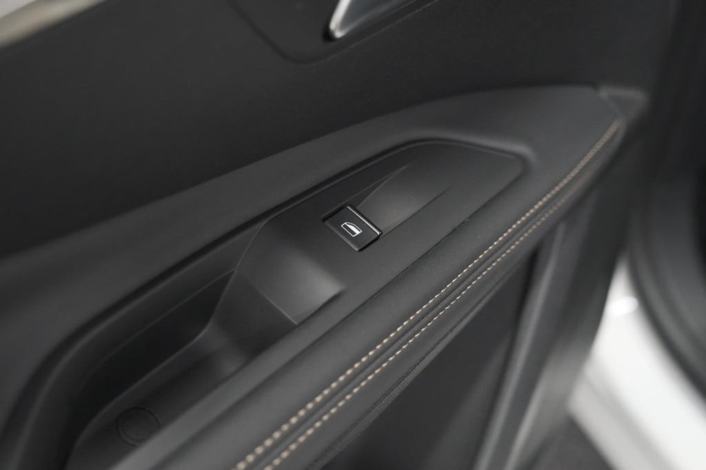Peugeot 3008 puretech 130 gt | camera | adaptieve cruise control | elektron