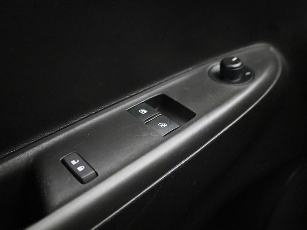 Opel Karl 1.0 ecoflex 120 jaar edition | parkeer sensoren | lage km stand |