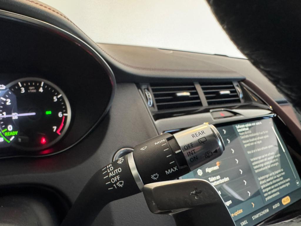 Jaguar E-pace 1.5 p300e awd r-dynamic s