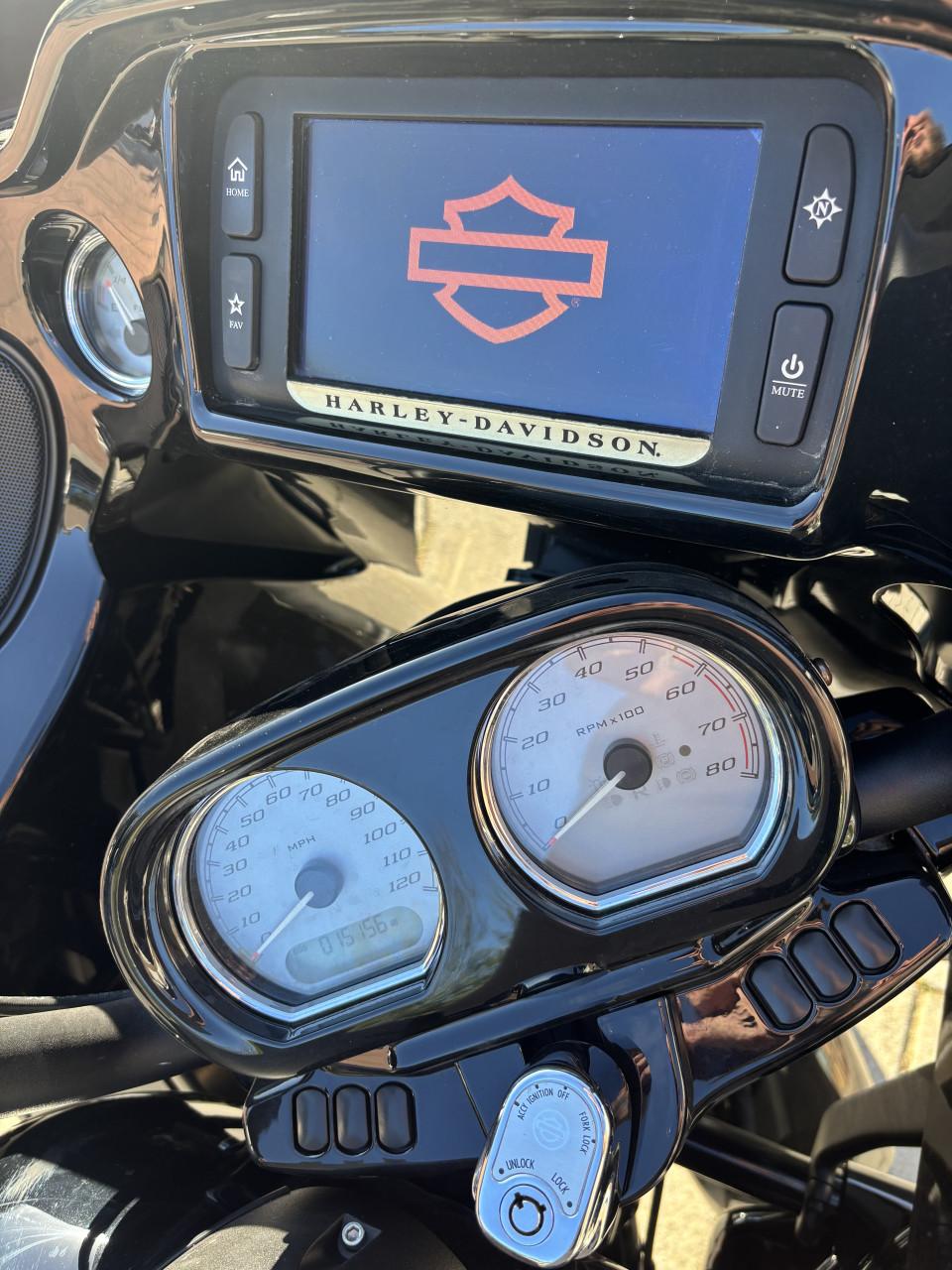 Harley davidson road glide  2020