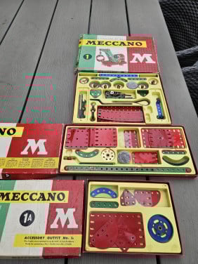 Mooie originele vintage bouwdozen van het merk Meccano, incl boekjes