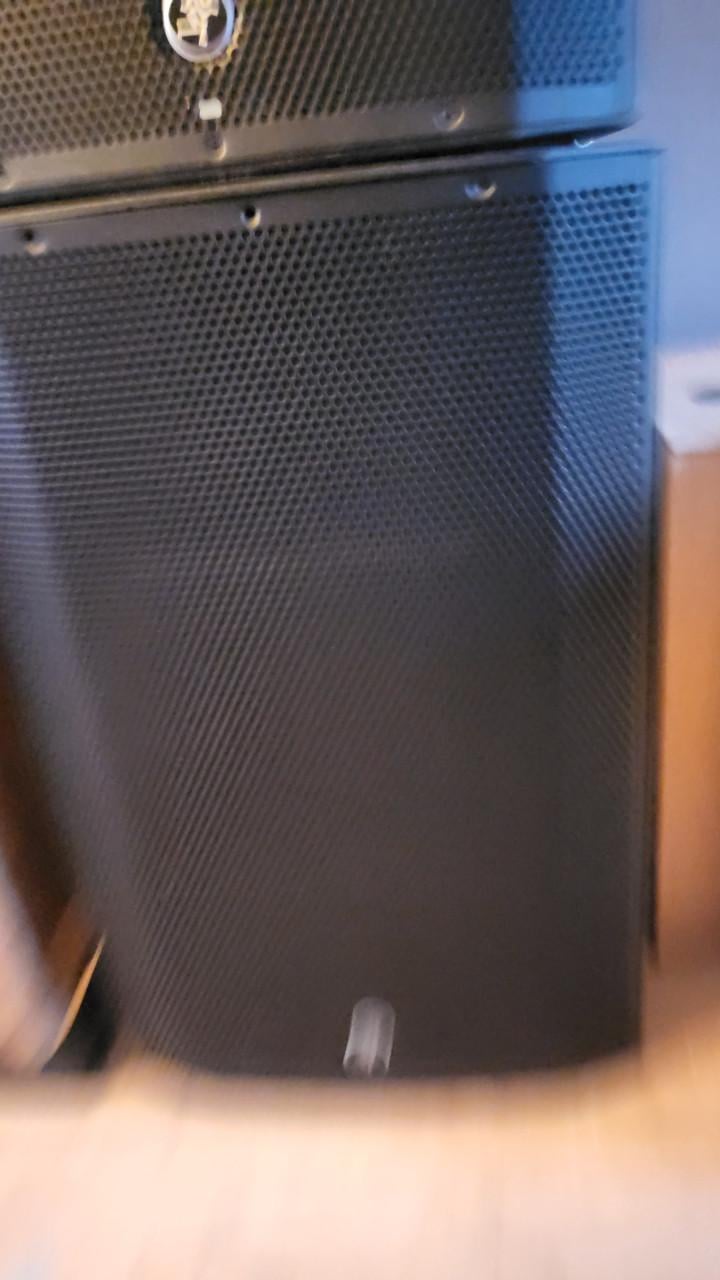 Mackie trump 15 a actieve speakers prijs is voor de set