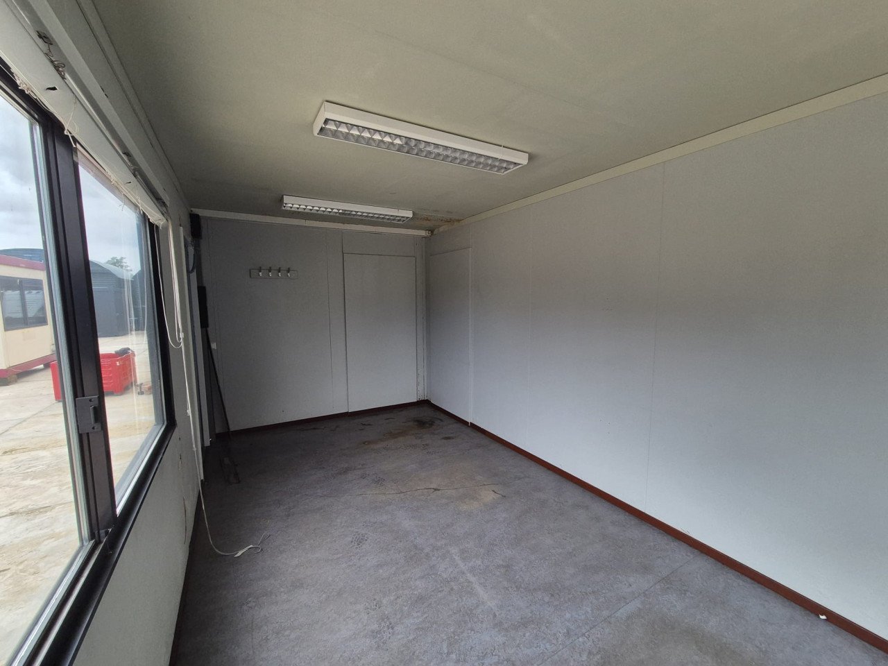 6x3m kantoorunit / woonunit / schaftkeet / bouwkeet
