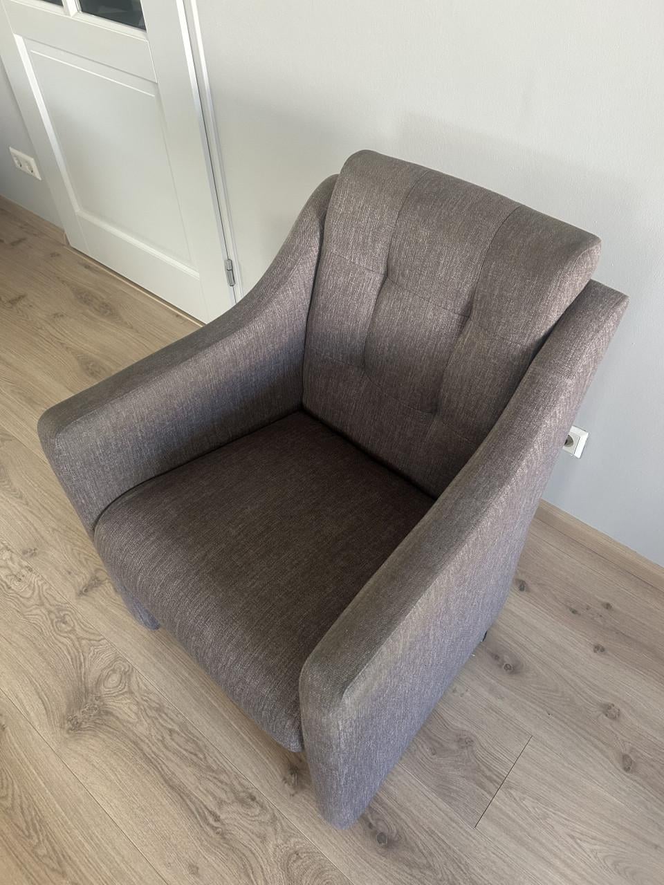 Gratis 6 stoelen af te halen