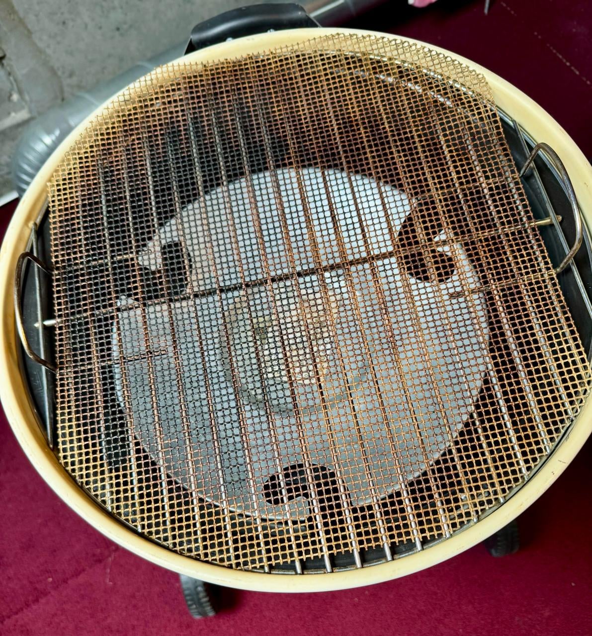 Mooie bol barbecue in uitstekende staat